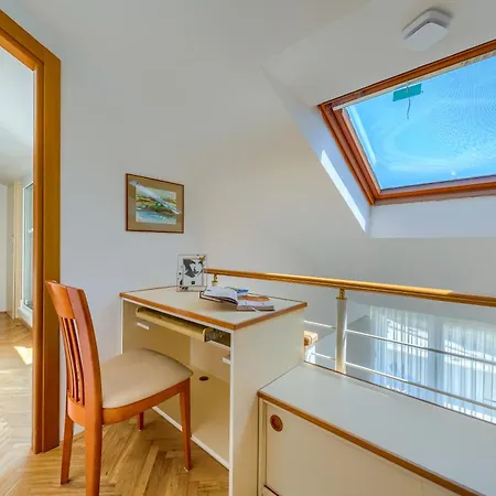 Apartament Eternity Split