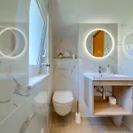 Apartment Eternity Split