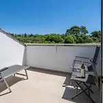 Apartment Eternity Split